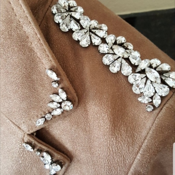 Hand-detailed leather jacket - Picture 3 of 3